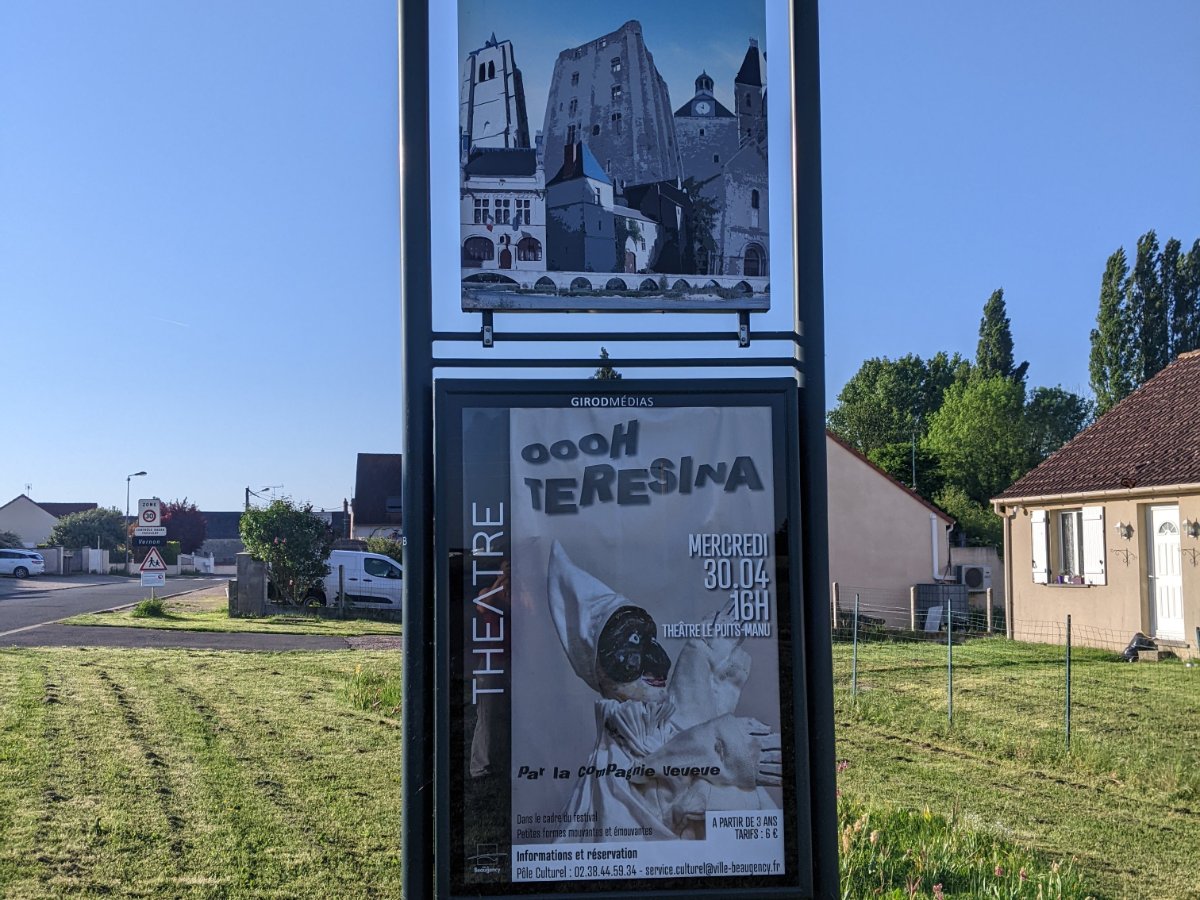 Articles de presse — Compagnie UEUEUE